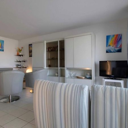 Apartment With Balcony And View On The Port Fréjus Esterno foto