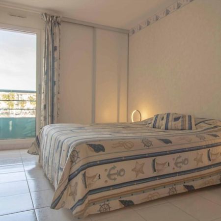 Apartment With Balcony And View On The Port Fréjus Esterno foto
