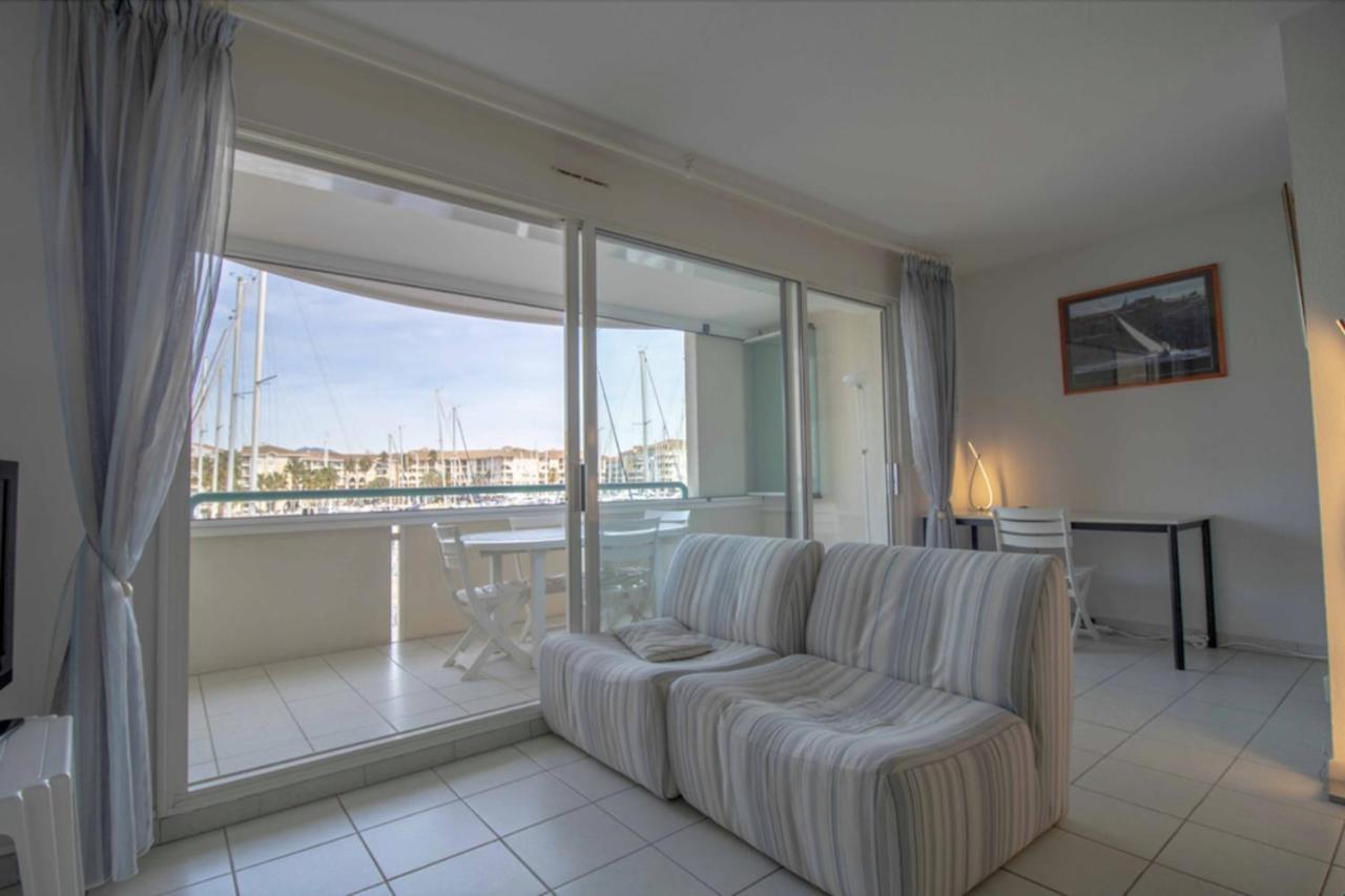 Apartment With Balcony And View On The Port Fréjus Esterno foto