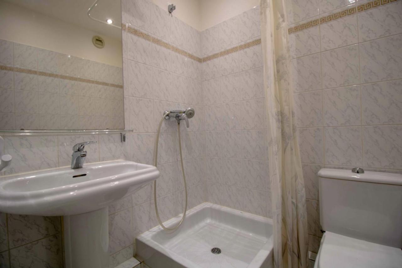 Apartment With Balcony And View On The Port Fréjus Esterno foto