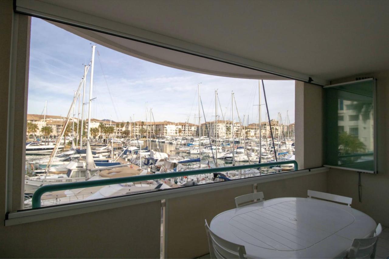 Apartment With Balcony And View On The Port Fréjus Esterno foto